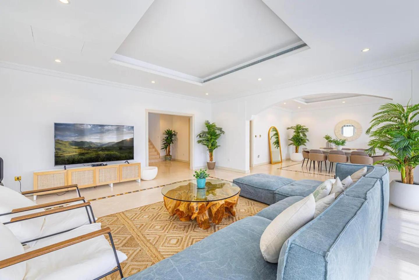 Contemporary With Stunning View Of The Sea Villa Dubai