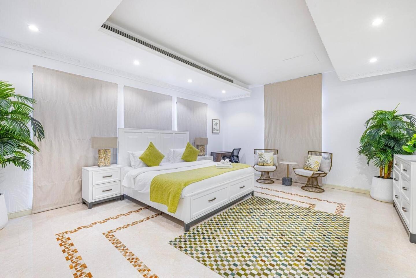 Contemporary With Stunning View Of The Sea Villa Dubai