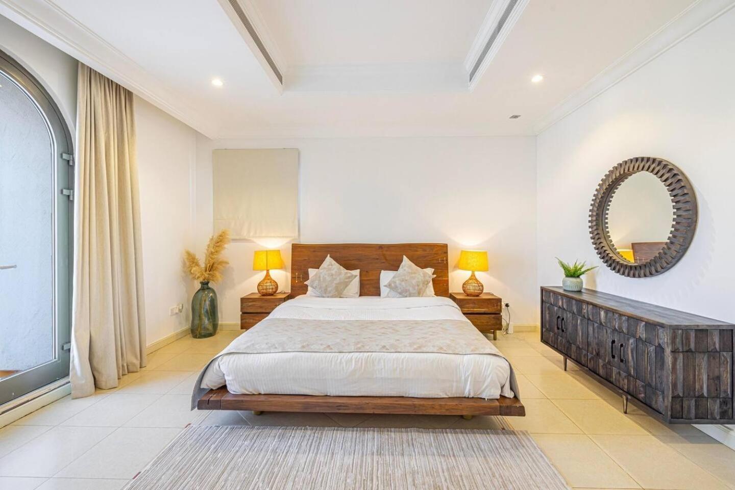 Contemporary With Stunning View Of The Sea *